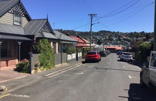 Launceston CBD House | Charming City Townhouse Steps from Downtown Attractions