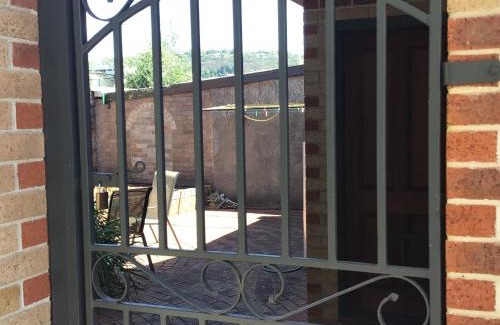 Launceston CBD House | Charming City Townhouse Steps from Downtown Attractions