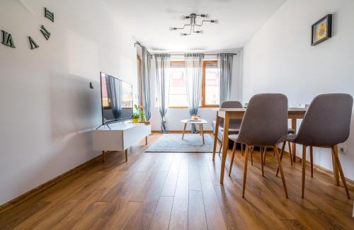Blagoevgrad Apartment | Family-Friendly City View Apartment with Free Garage Access