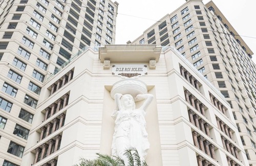 Quang An Apartment | Scenic City View Apartment - Steps to Westlake & Pool Access
