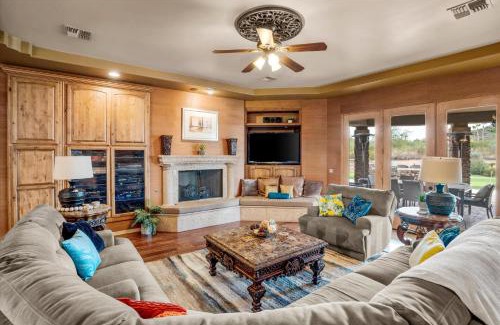 East Mesa House | City View Manor