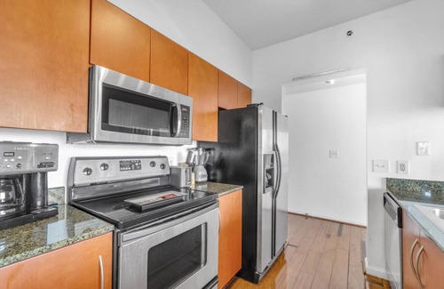 Brickell Apartment | City-View Retreat in Brickell 2BR + Free Parking