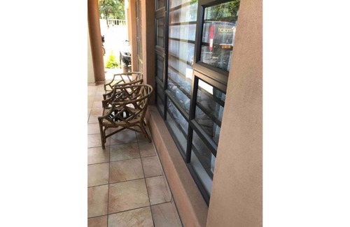 Gaborone House | Comfortable City Villa with WIFI & Kitchen for Families