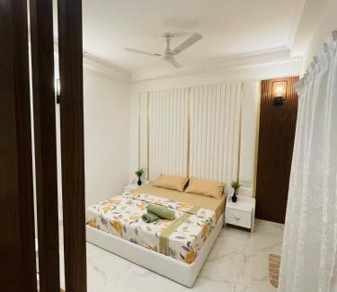 Noida Apartment | City Vista Views by Royal Rooms