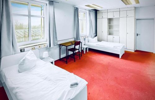 Burbach Apartment | Modern Saar-Chalets Monteur Apartment with Free Parking & WiFi