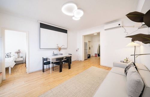 Jinshan Apartment | CityHome-4BRs,2Baths,People's Square,Nanjing Road,The Bund,Yu Gardan