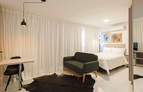 Auxiliadora Hotel | Budget-Friendly Cityhome GO 24 in Porto Alegre with Pool