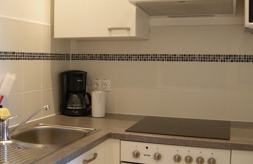 Funfhaus Apartment | Discover Cityrooms Vienna: Family-Friendly with Breakfast
