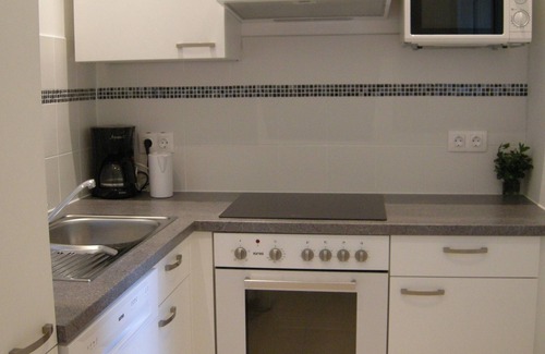Funfhaus Apartment | Discover Cityrooms Vienna: Family-Friendly with Breakfast