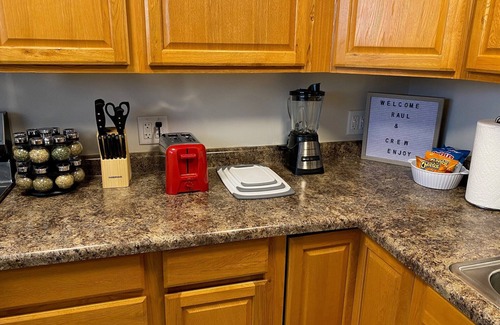 Mount Pleasant House | Cityscape Retreat: Family-Friendly with Self Check-In