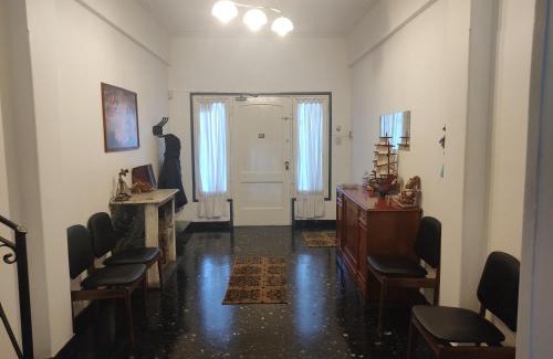 Comuna 10 House | Comfortable Family Room in Buenos Aires with Hot Tub