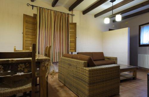 Valdecabras Apartment | Pet-Friendly Ciudad Encantada Tio Daniel with High Guest Ratings