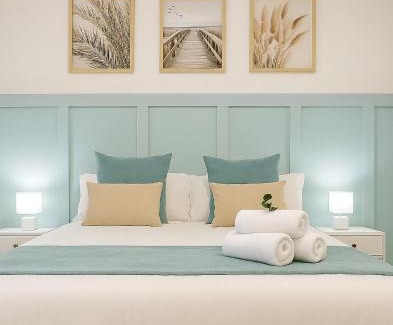 Ciudad Rodrigo Apartment | Discover Ciudad Rodrigo Centro: 4-Star Stay with Breakfast