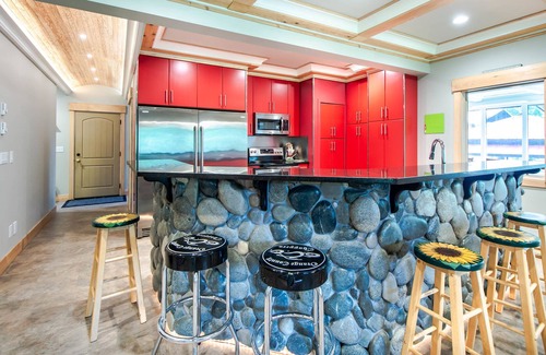 Yale Villa | Experience Ciulla Vista: Premier Ocean View near Yale BC
