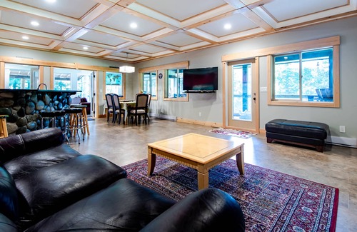 Yale Villa | Experience Ciulla Vista: Premier Ocean View near Yale BC