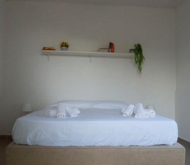 Santa Tecla Apartment | Budget-Friendly Stay at Ciuriddi with Kitchen Amenities