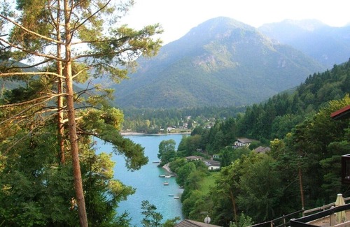 Val Maria-Pur Apartment | Lake View Retreat: Civettini House Just Steps from the Water
