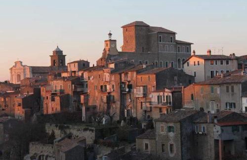 Ischia di Castro House | Discover Civico 12: Pet and Child-Friendly Retreat
