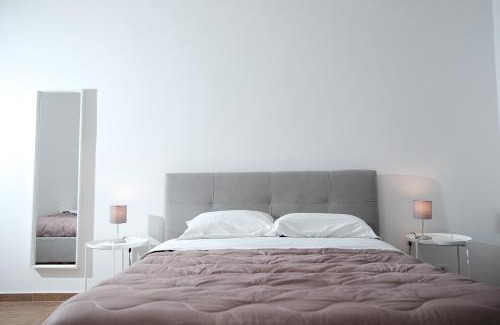 Mercato San Severino Apartment | Top-Rated CIVICO 15 Apartment: Pet & Child Friendly Retreat