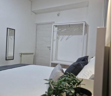 Messina Apartment | Cozy Civico 29 Apartment with Breakfast and Hot Tub