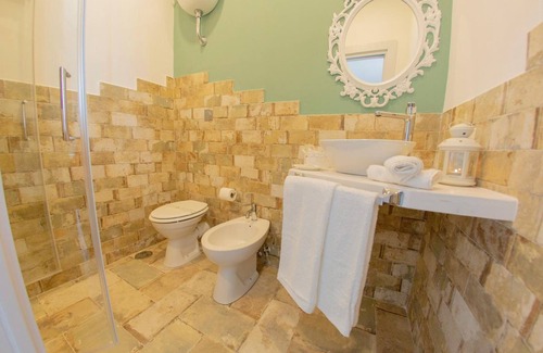 Naples Bed & Breakfast | Eco-Friendly Stay at Civico 364 with Breakfast and Kitchen