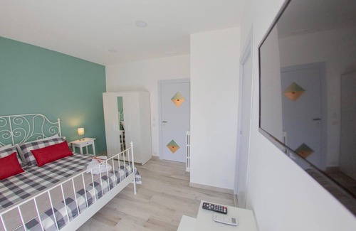 Naples Bed & Breakfast | Eco-Friendly Stay at Civico 364 with Breakfast and Kitchen