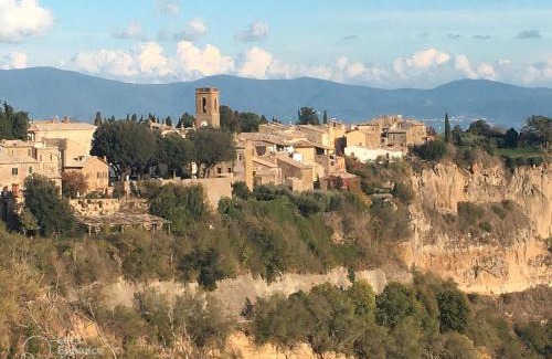 Lubriano House | Discover Civita's: Family-Friendly Retreat with Kitchen