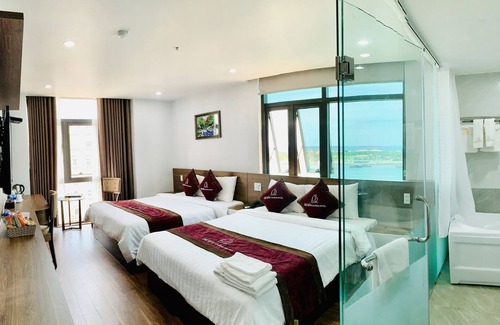 Dong Hoi Hotel | Relax at CKC Thien Duong Hotel with Pool and Spa Access