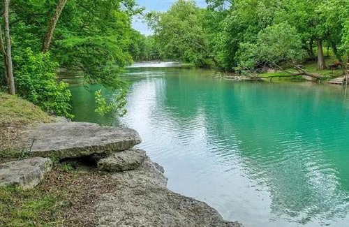Canyon Lake House | CL 2849 River Escape At Horseshoe Falls