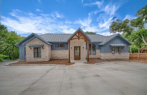 Canyon Lake House | CL 2849 River Escape At Horseshoe Falls