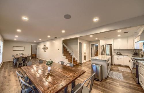 Canyon Lake House | Discover the Pet-Friendly CL 954 River Cliff Retreat