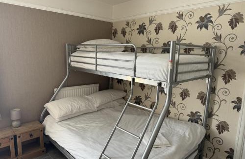 Clacton-on-Sea House | Cozy Clacton Guest House with Oceanfront Views