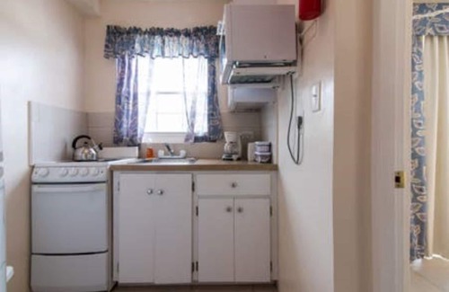 Warwick Apartment | Discover Clairfont at Jobson's Cove - 9/10 Rated Getaway