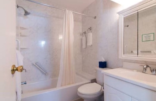 Warwick Apartment | Discover Clairfont at Jobson's Cove - 9/10 Rated Getaway