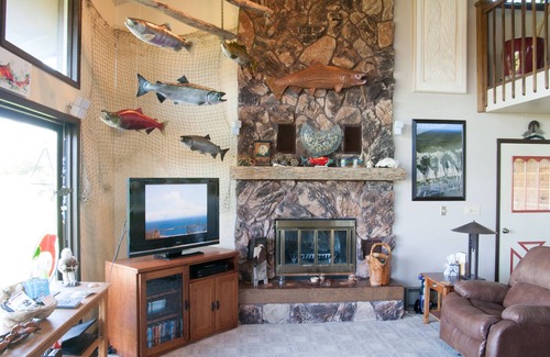 Clam Gulch Bed & Breakfast | Clam Gulch Lodge: Guest Rated 10/10 with Family-Friendly Perks