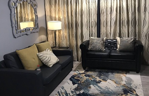 East Kilbride Apartment | Discover Clamenti - Canongate: Your Ideal Getaway