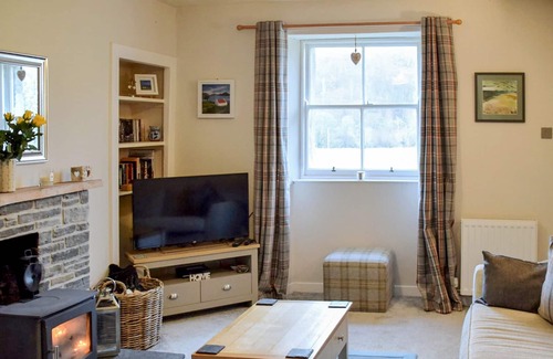 Tomich Cottage | Idyllic Clamhan Cottage with Countryside Views in Tomich