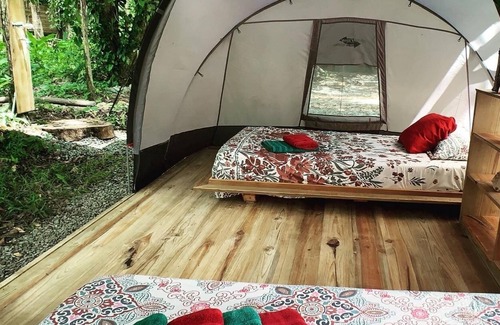 Bocas del Toro RV Rental | Clamping Jungle Bluff Beach Paradise - cozy tent under the monkey tree near the beach