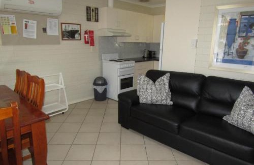 Melville Apartment | Pet-Friendly Clan Ranald Holiday Unit 2: Rated 9/10