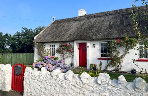 Cookstown House | Pet-Friendly Clannad Cottage: Guest Rated 9.6/10