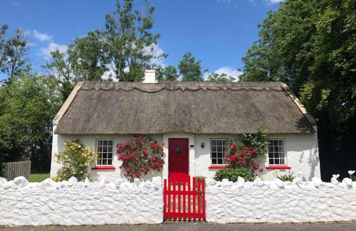 Cookstown House | Pet-Friendly Clannad Cottage: Guest Rated 9.6/10