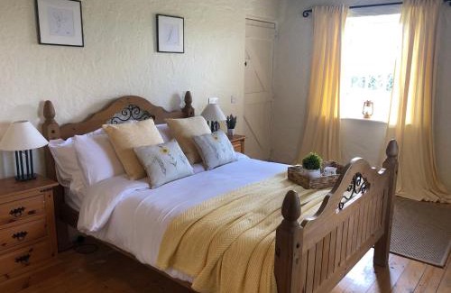 Cookstown House | Pet-Friendly Clannad Cottage: Guest Rated 9.6/10
