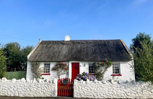 Cookstown House | Pet-Friendly Clannad Cottage: Guest Rated 9.6/10