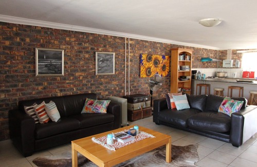 Cederberg Apartment | Top-Rated Clanwilliam Accommodation with Family-Friendly Amenities