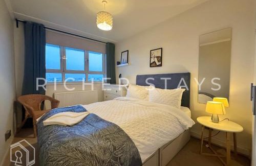Vassall Apartment | Clapham Road 2BR Duplex Flat, Balcony