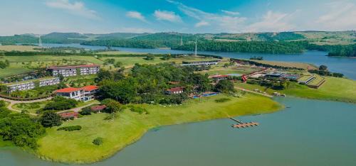 Sorocaba Resort | Explore Clara Ibiúna Resort with Breakfast & Hot Tub Access