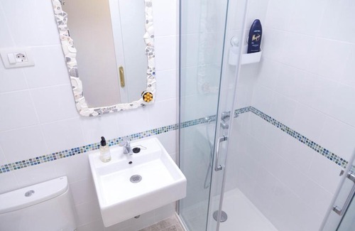 Melenara Apartment | Oceanfront Clara Rosa Beach House: Rated 10/10 by Guests
