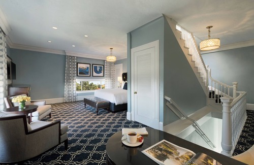 Claremont Hills Hotel | Elegant Claremont Club & Spa - A Fairmont Hotel Experience