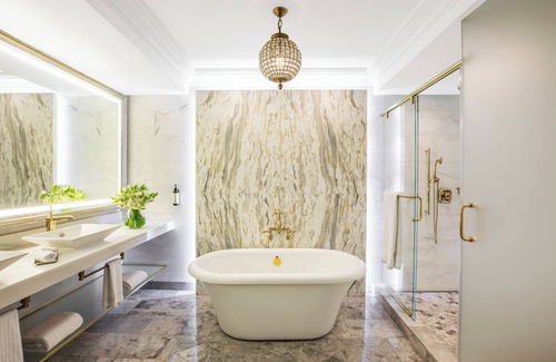 Claremont Hills Hotel | Elegant Claremont Club & Spa - A Fairmont Hotel Experience