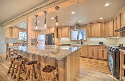 Claremore House | Cozy Claremore Country Home with Large Yard & Family-Friendly Amenities